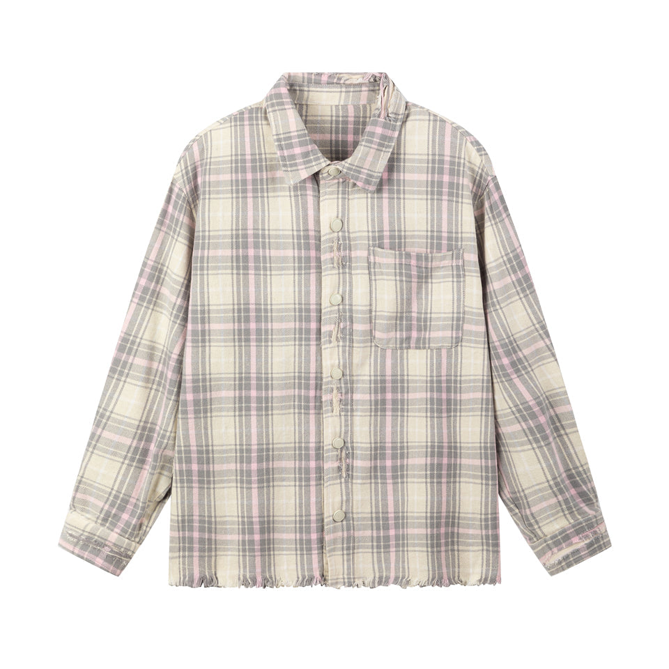 Women's loose-fit plaid cotton shirt, tailored silhouette with turn-down collar and pocket lapel detail