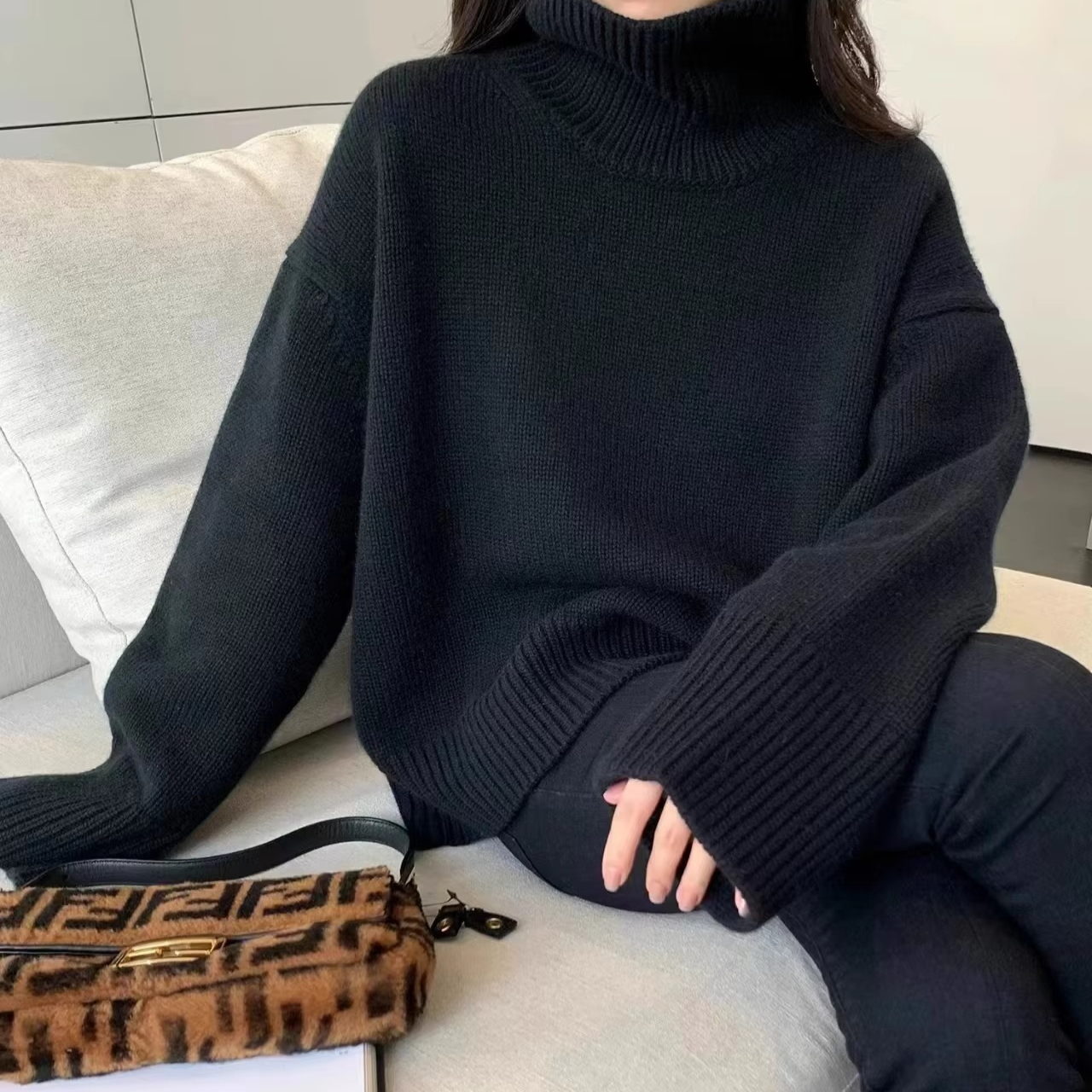 Women's thick cashmere high neck pullover sweater in cozy knit for luxurious soft warmth
