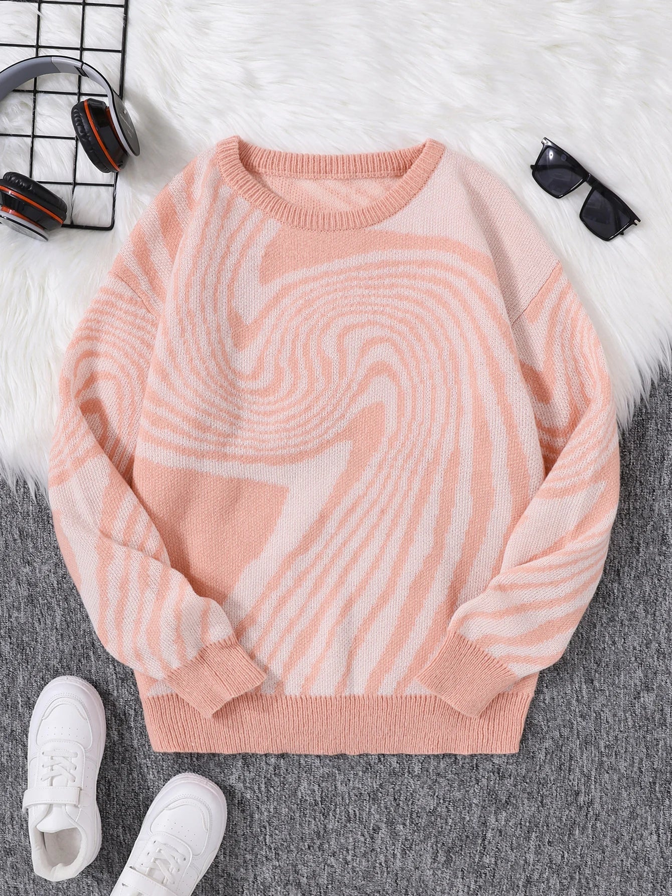 Unisex wool pullover maze jacquard knit in bold abstract pattern for all-day warmth and style