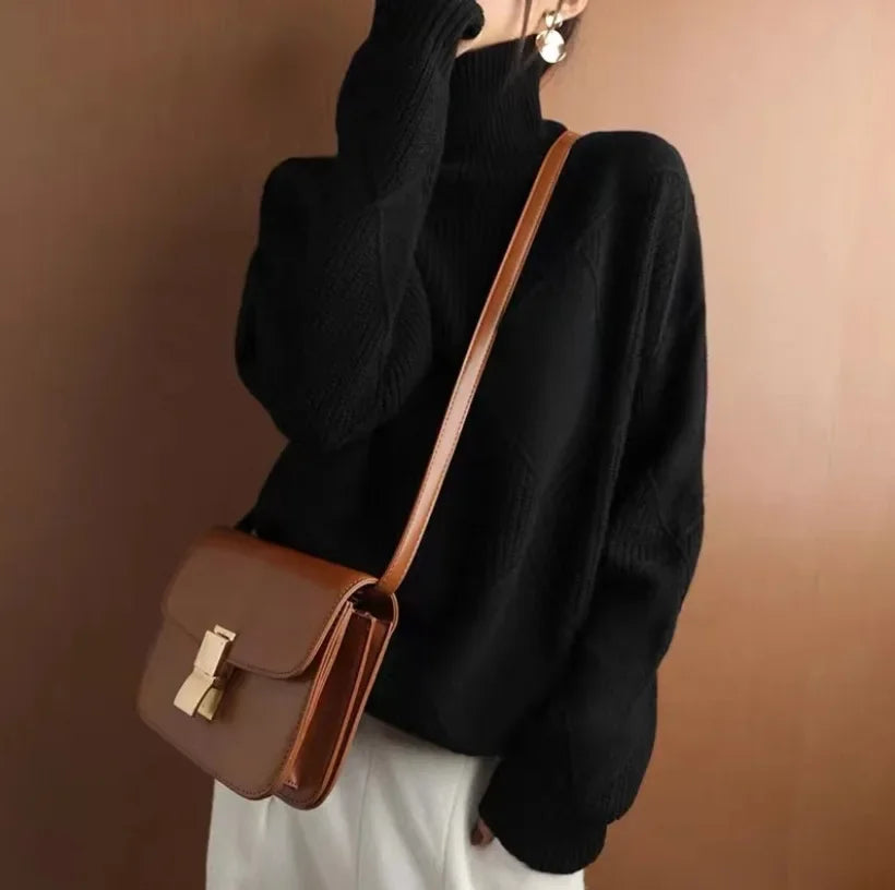 Women's ivory diamond knit cashmere turtleneck sweater with tailored fit and lightweight warmth