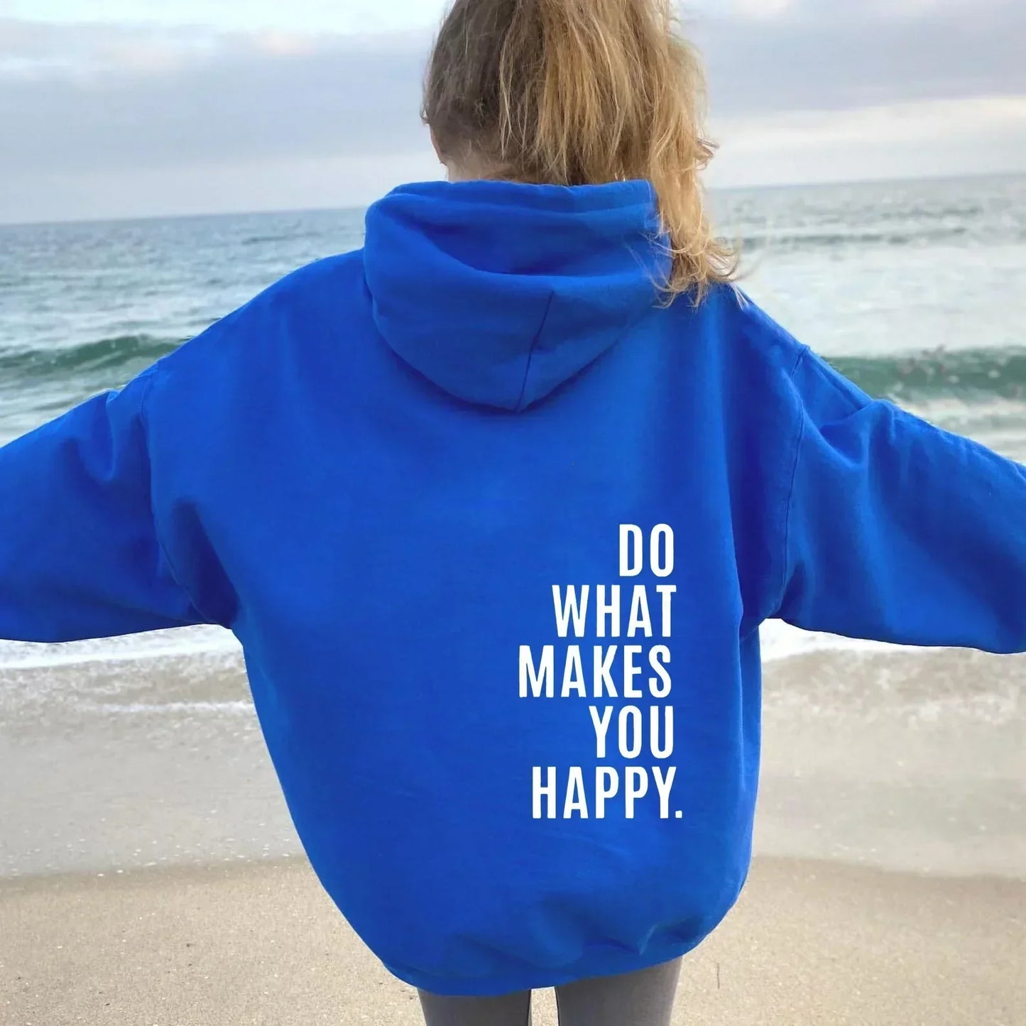 Women's cozy pullover hoodie casual relaxed silhouette everyday comfort travel-ready all-season style