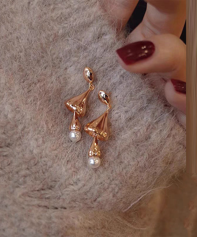 Boucles d'oreilles pendantes fines en cuivre doré et perles avec carillon éolien et pompon - Urbann-Vibe