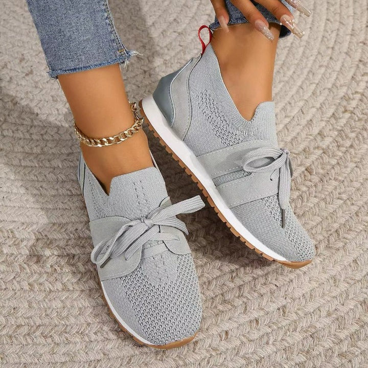 Women's low-cut sneakers neutral minimal style lightweight comfort for daily active wear