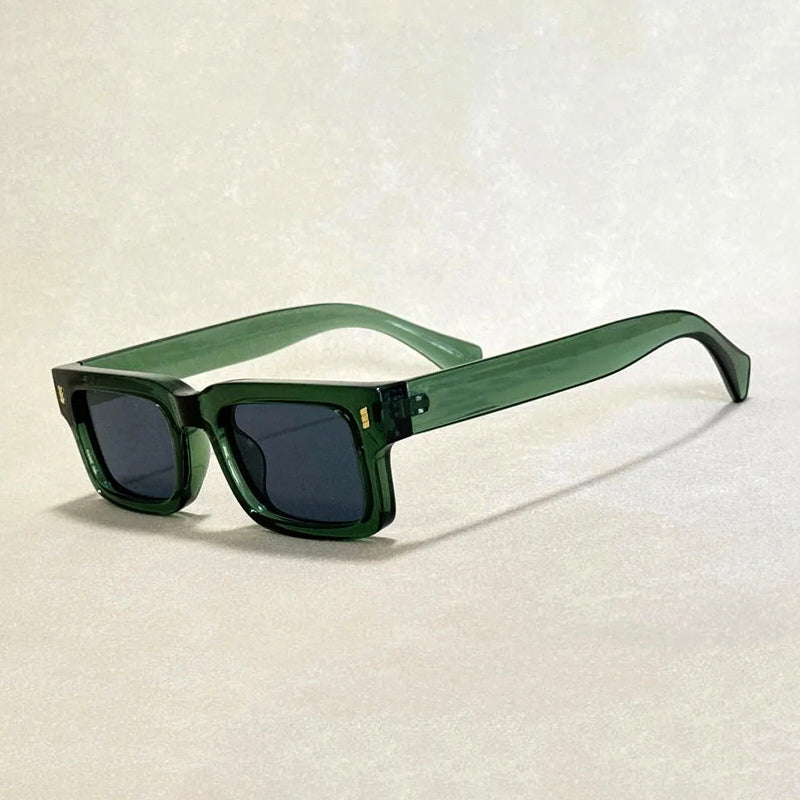 Sole Nero vintage sunglasses bold black frame UV400 lenses retro silhouette for fashion-forward sun lovers