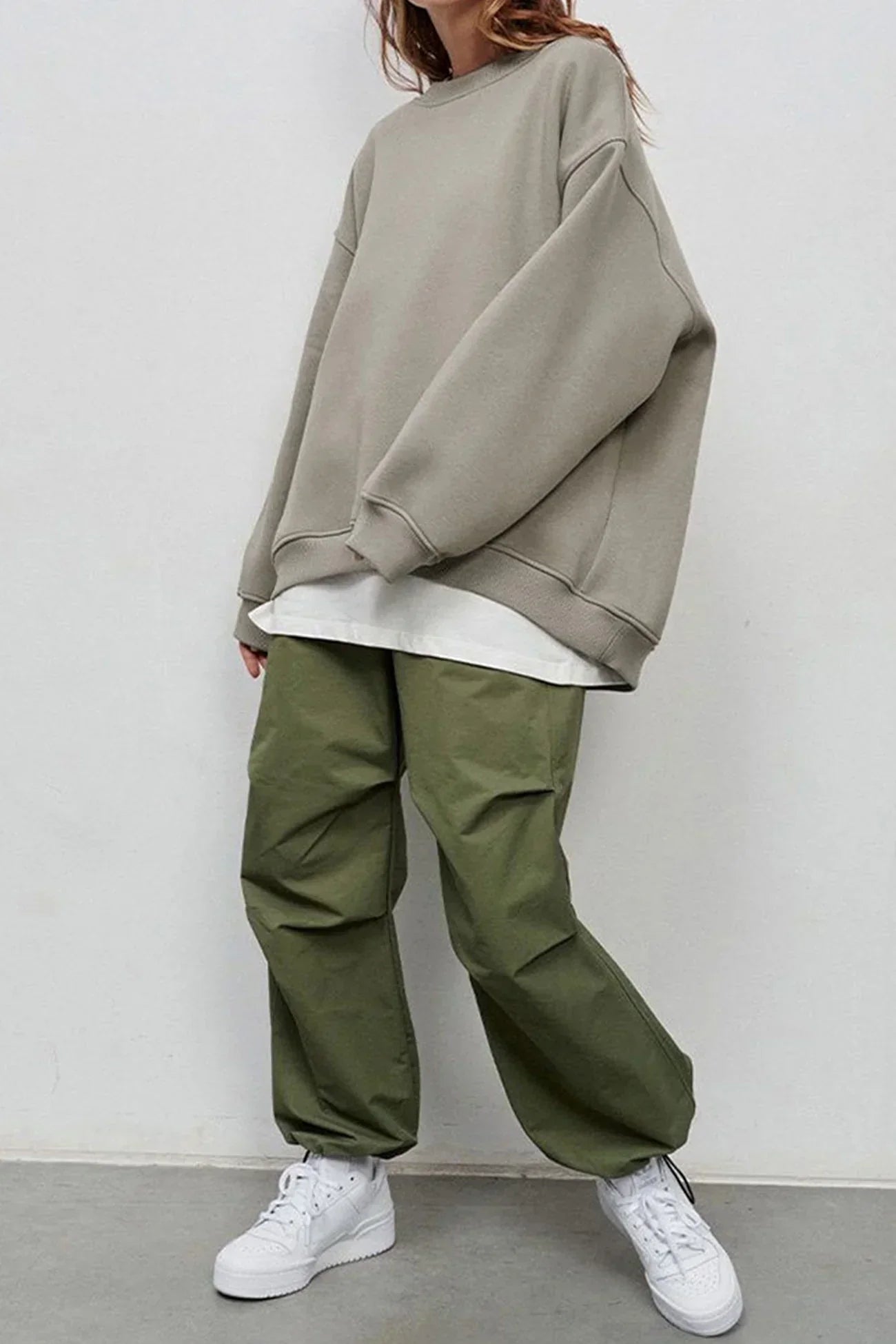 Women's oversized crew neck sweatshirt soft organic cotton bright color relaxed fit