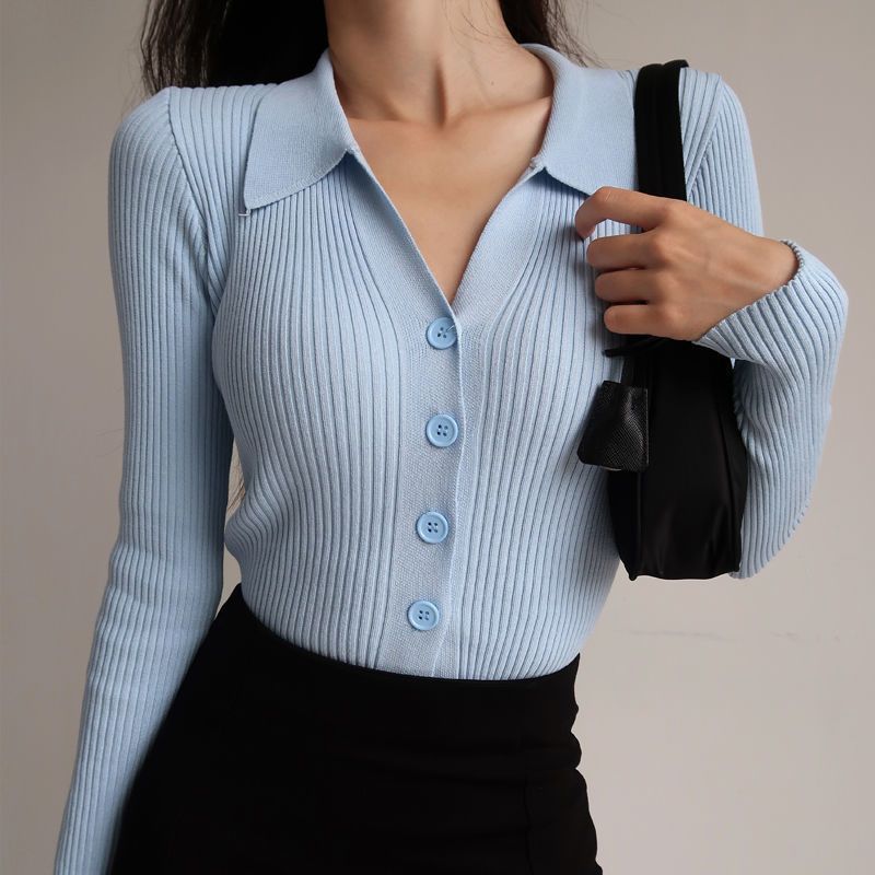 Women's slim-fit V-neck cardigan top in neutral tone, office-ready figure-flattering professional style