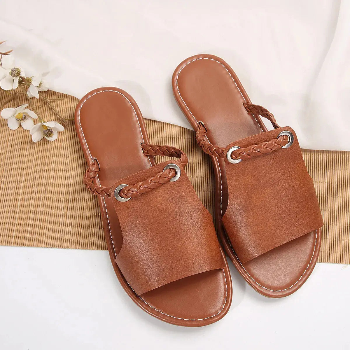 Women's square toe flat sandals, lightweight summer footwear with modern geometric toe design
