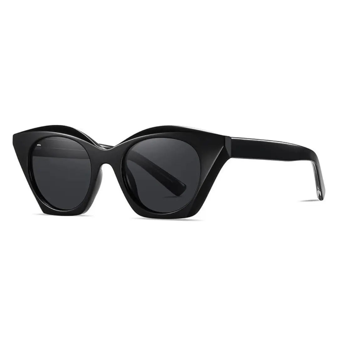 Stella Glamour cat-eye sunglasses with gradient lenses, modern silhouette for fashion-forward women