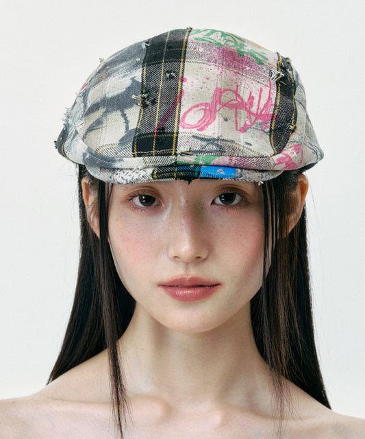 Chapeau breton streetwear à carreaux déchirés et graffitis - Urbann-Vibe