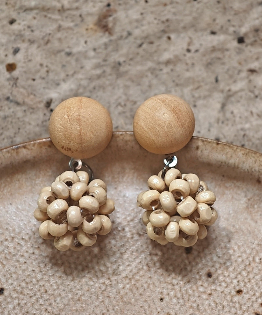 Boucles d'oreilles pendantes en argent sterling beige tissées en bois - Urbann-Vibe