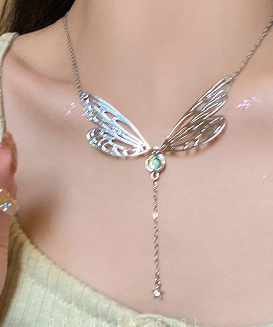 Collier lariat en acier inoxydable avec motif d'ailes de papillon ajourées - Urbann-Vibe