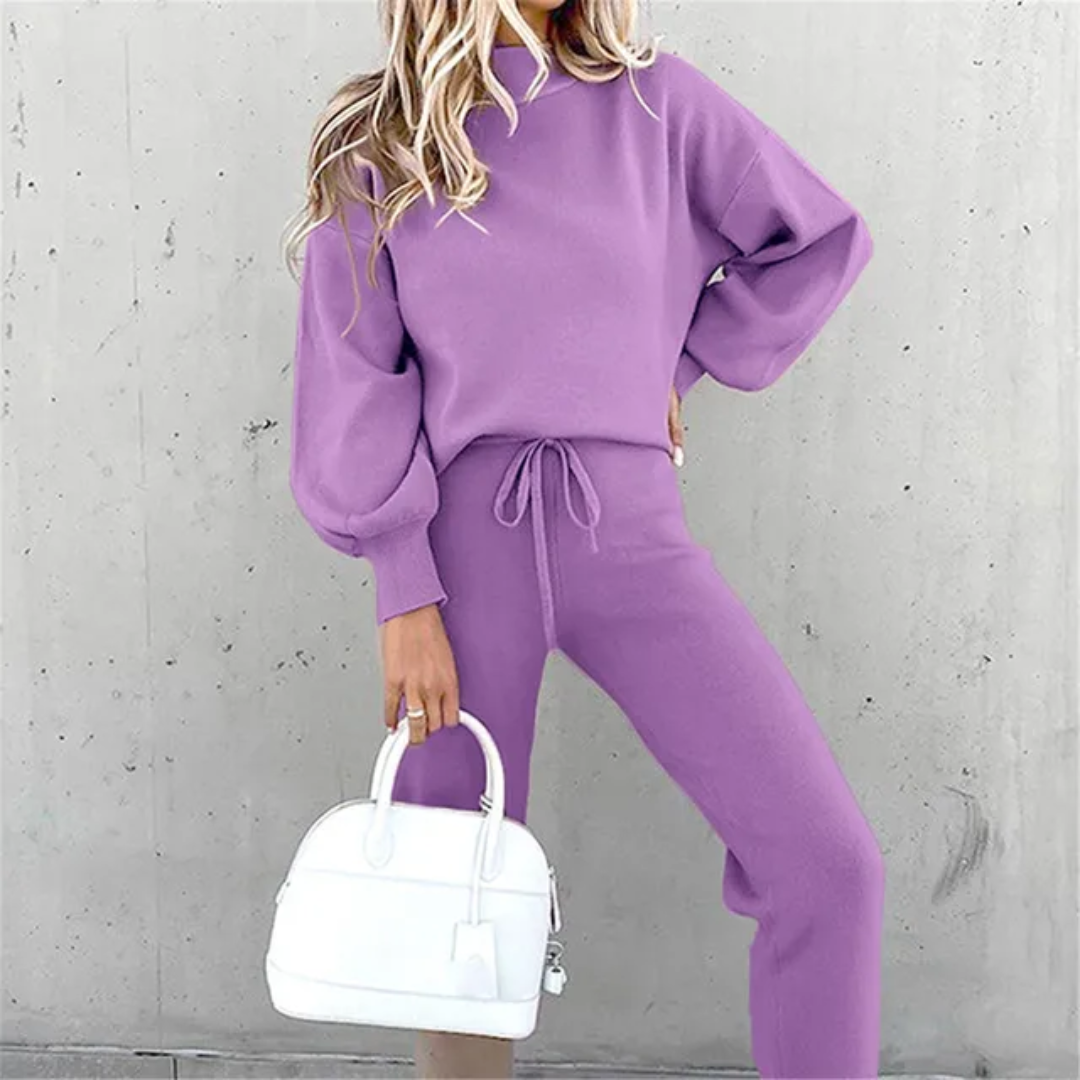 Women's loose fit tracksuit set soft fabric casual athletic matching top and jogger pants