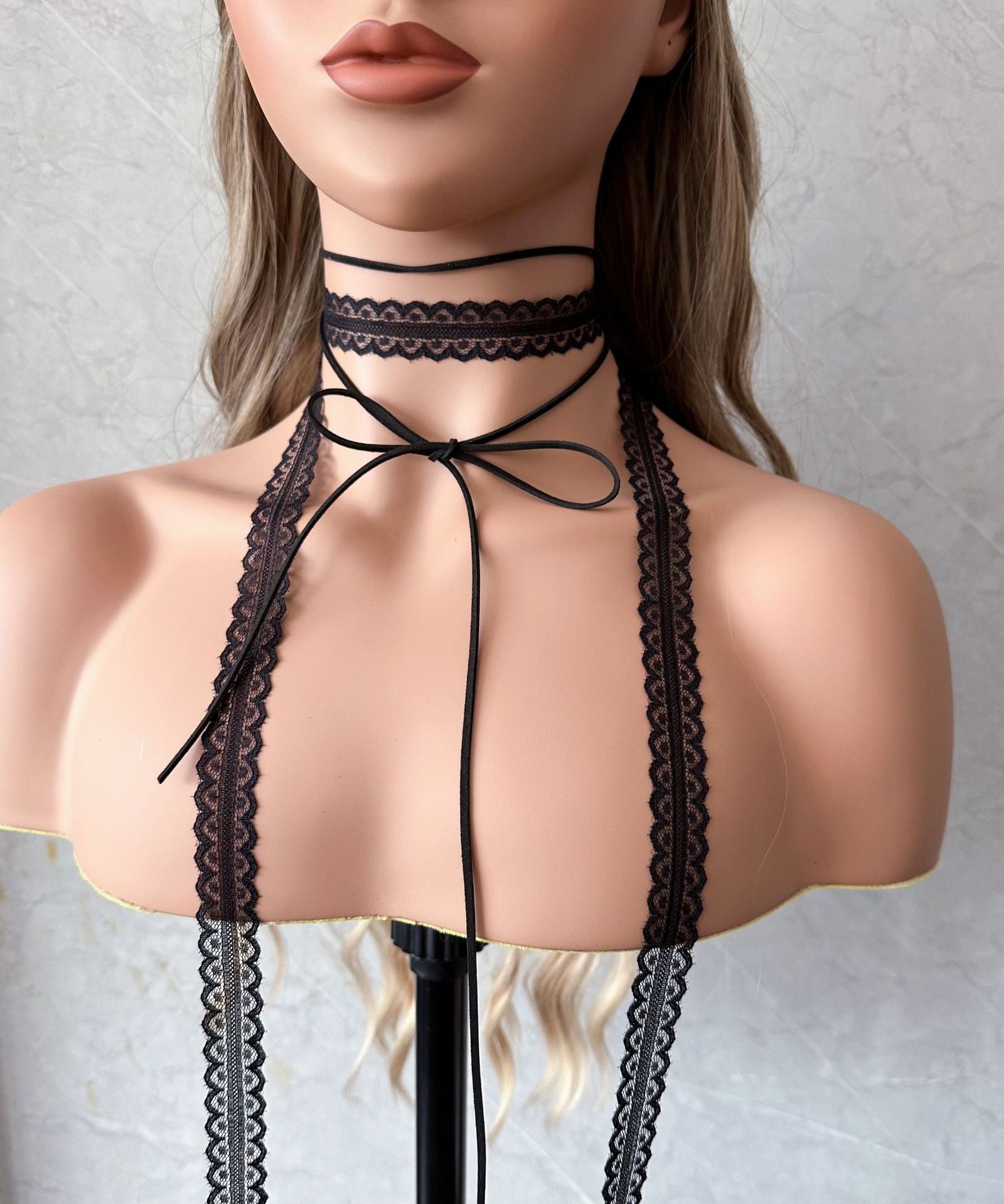 Collier élégant en dentelle noire avec nœud creux - Urbann-Vibe