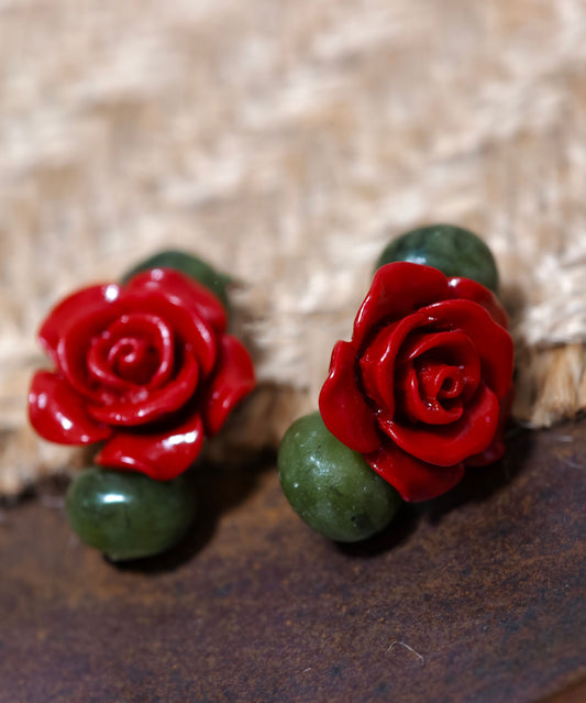 Boucles d'oreilles à tige élégantes en cuivre colorblock avec pierres précieuses et coquillages - Urbann-Vibe