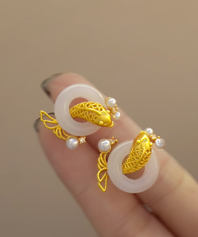 Boucles d'oreilles créoles élégantes en argent sterling doré et perles de jade brodées de carpes - Urbann-Vibe
