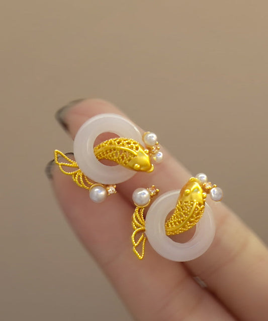 Boucles d'oreilles créoles élégantes en argent sterling doré et perles de jade brodées de carpes - Urbann-Vibe