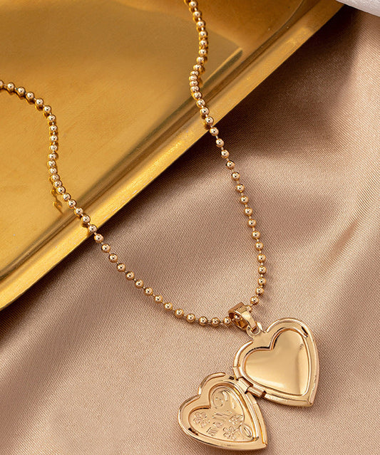 Collier élégant avec pendentif Love en argent sterling doré - Urbann-Vibe