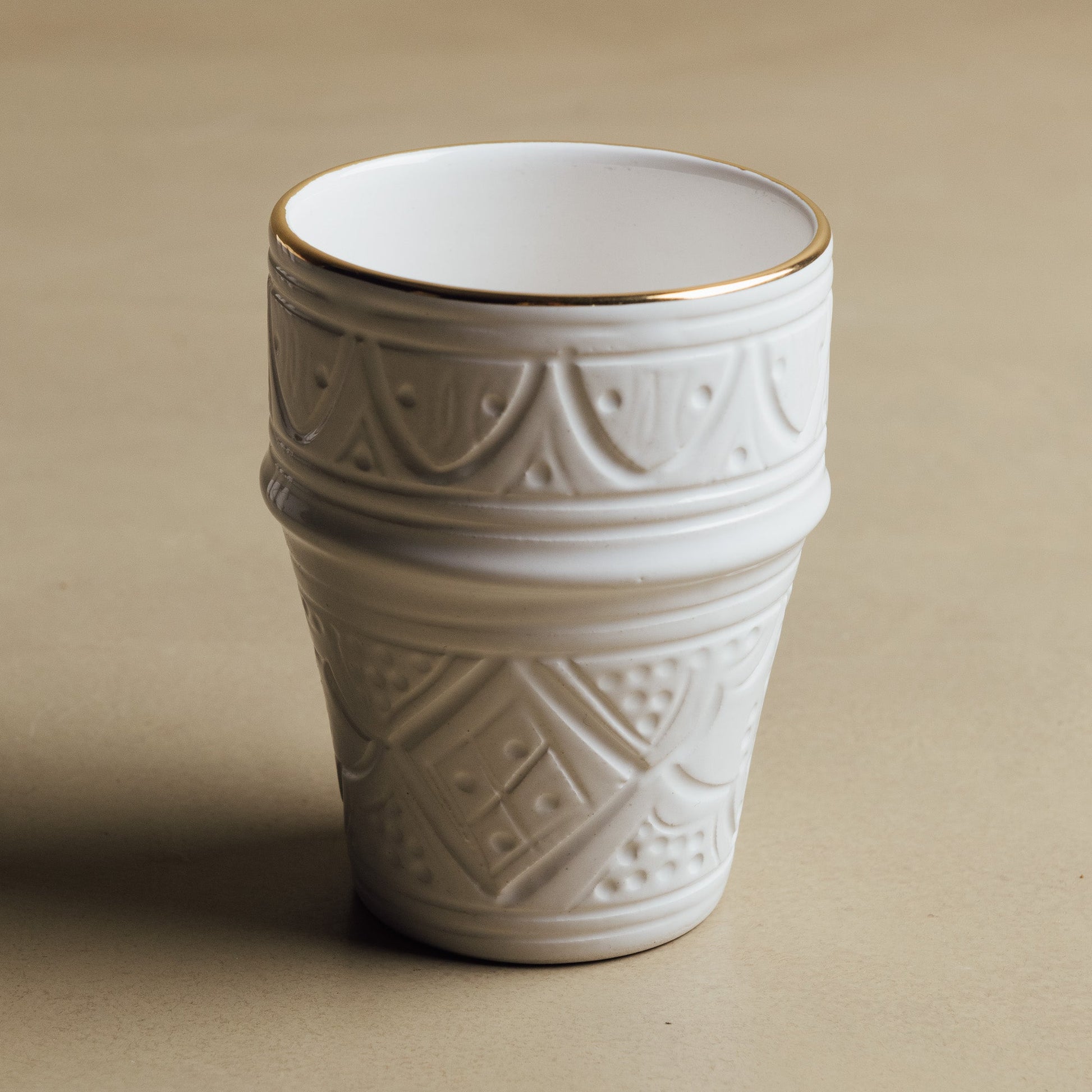 Zagora White Cup - Moroccan Dinnerware Adorned with 12 Carat Gold Accents - Urbann-Vibe