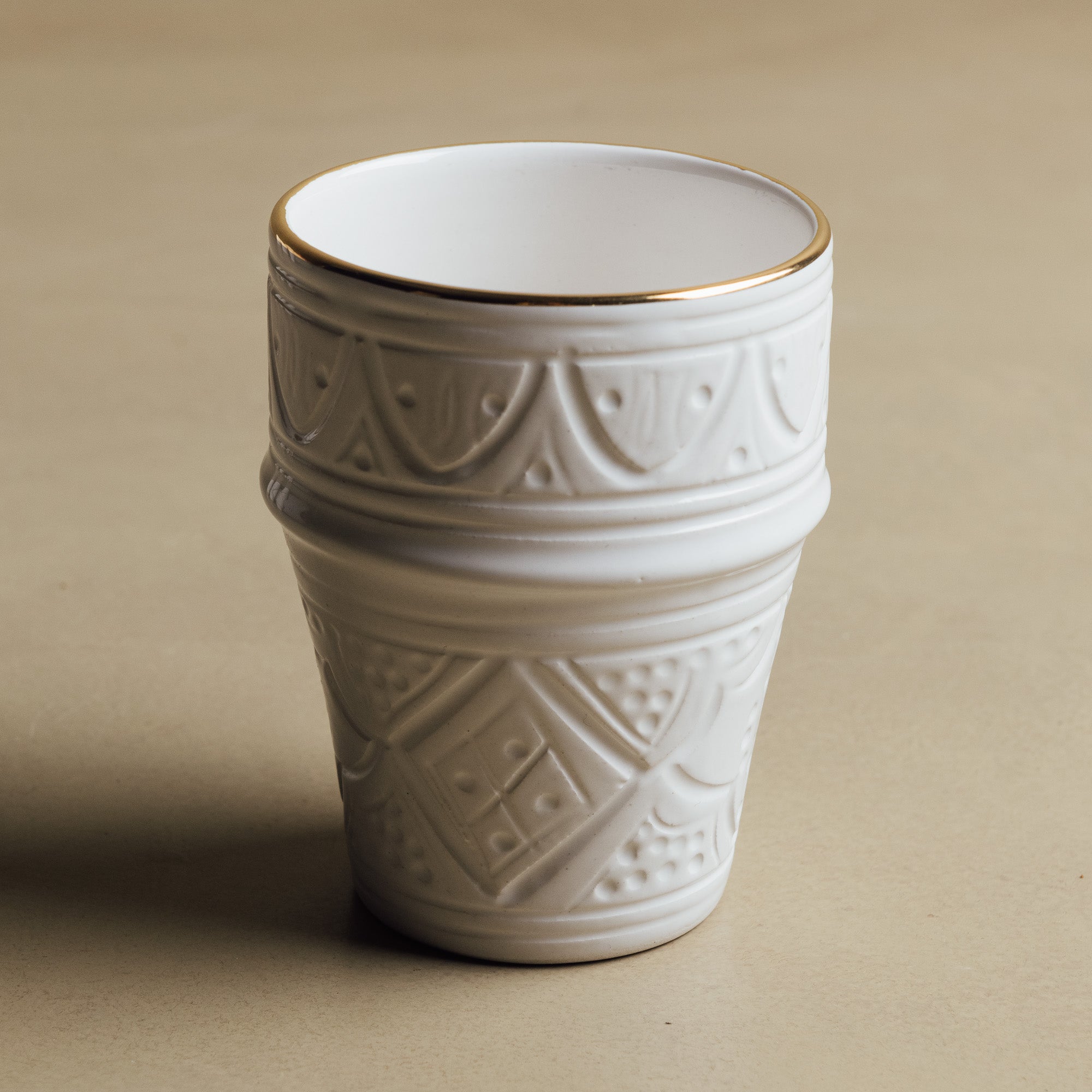 Zagora White Cup - Moroccan Dinnerware Adorned with 12 Carat Gold Accents - Urbann-Vibe