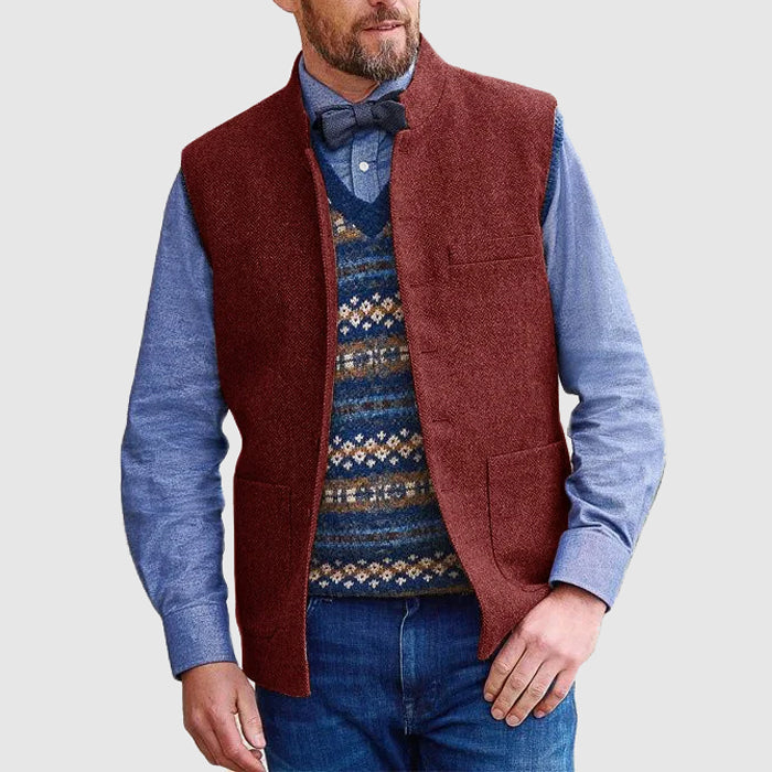 Rugged retro wool-blend vest in vintage style with sleeveless cut and functional side pockets