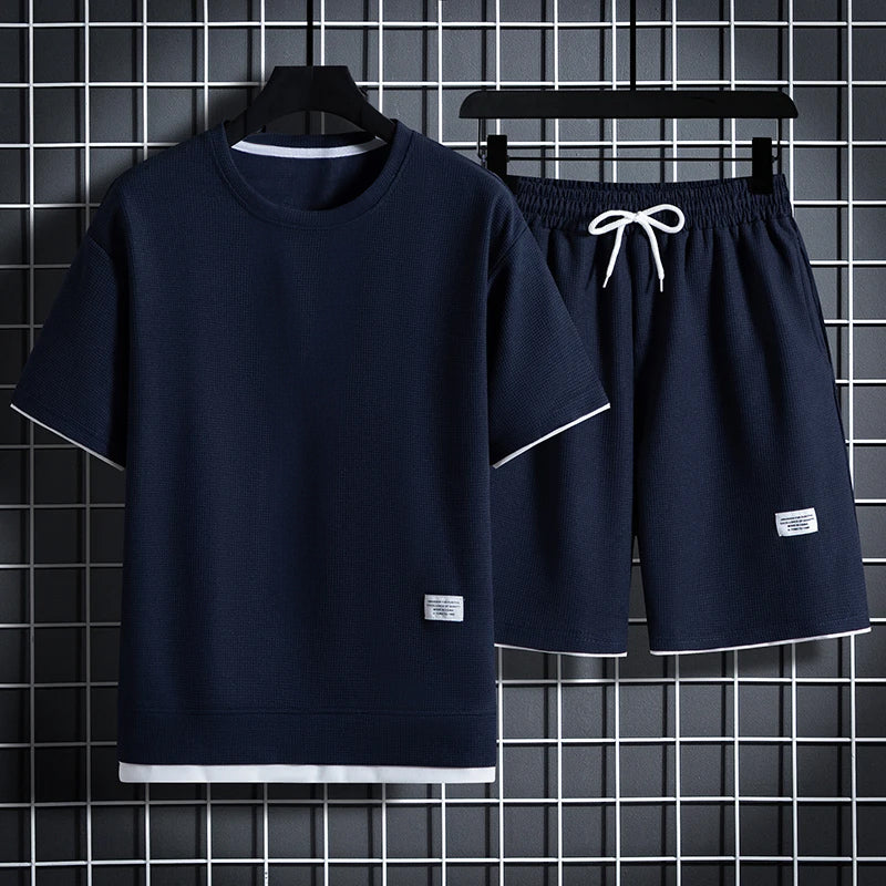 Men's sporty casual two-piece set, relaxed O-neck shirt and elastic drawstring shorts in neutral tones