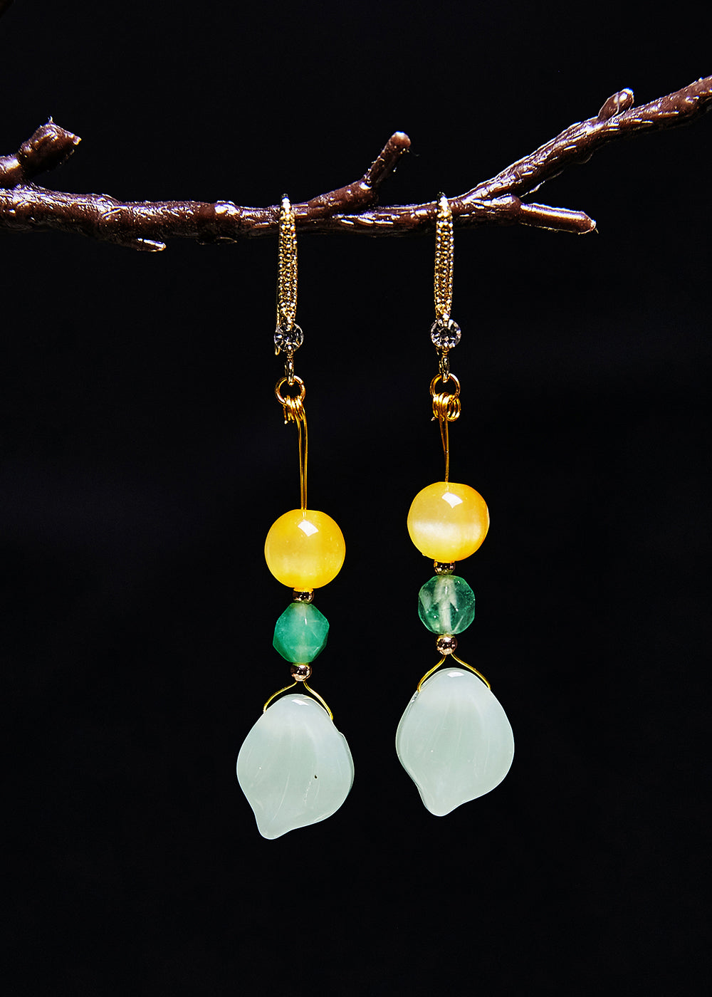 Boucles d'oreilles uniques en jade naturel et cire d'abeille - Urbann-Vibe