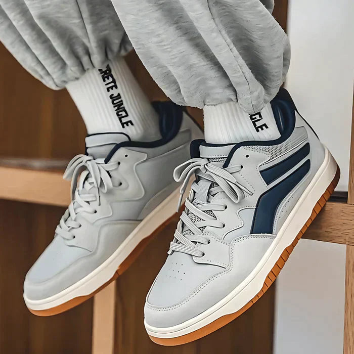 Men's low-top retro sneakers synthetic leather upper vintage contrasting details everyday casual wear
