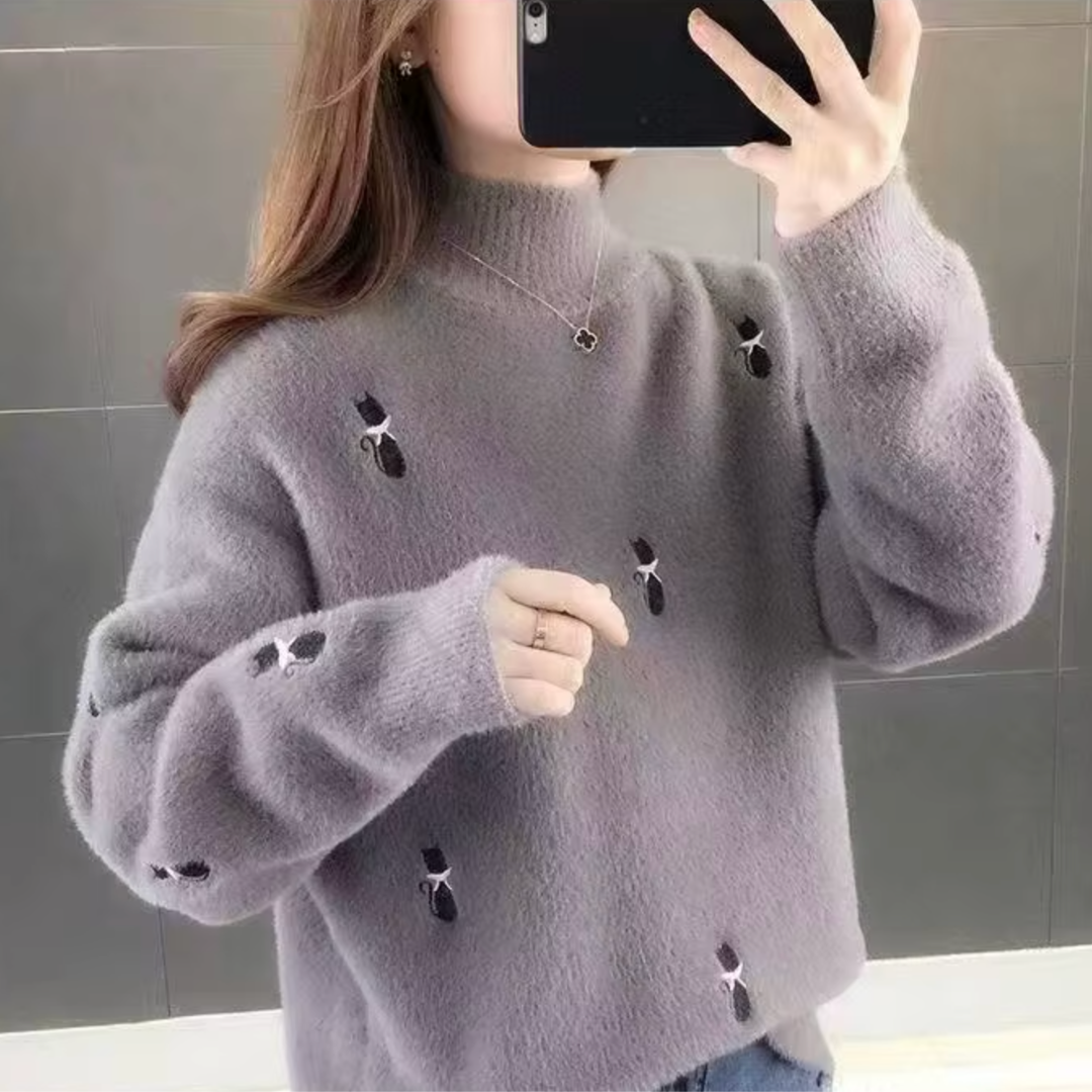 Women's cream cashmere knit sweater relaxed fit with half-high collar ultra-soft cozy style