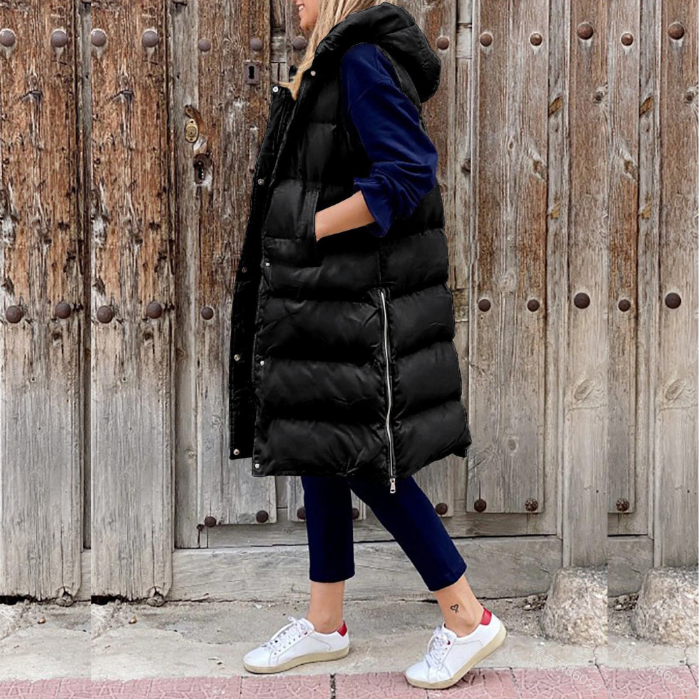Women's long quilted fleece cardigan with zipper pockets, cozy oversized cut for cold-weather layering