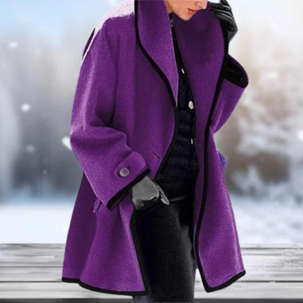 Women's retro wool coat in classic cut with premium soft fabric, timeless cold-weather essential