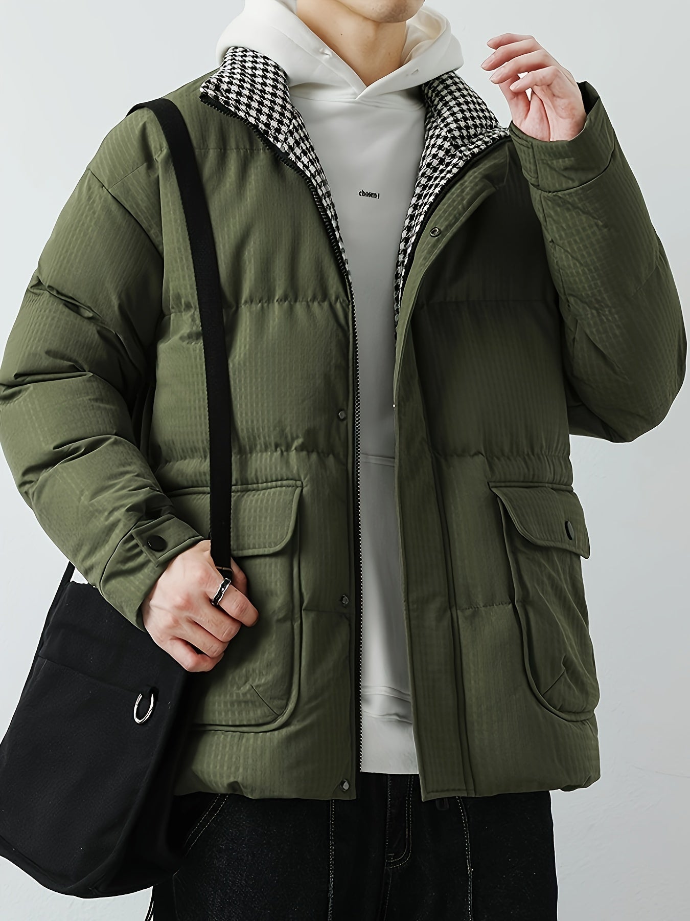 Women's windproof puffer jacket thick cotton lining cozy padded winter coat sleek modern fit
