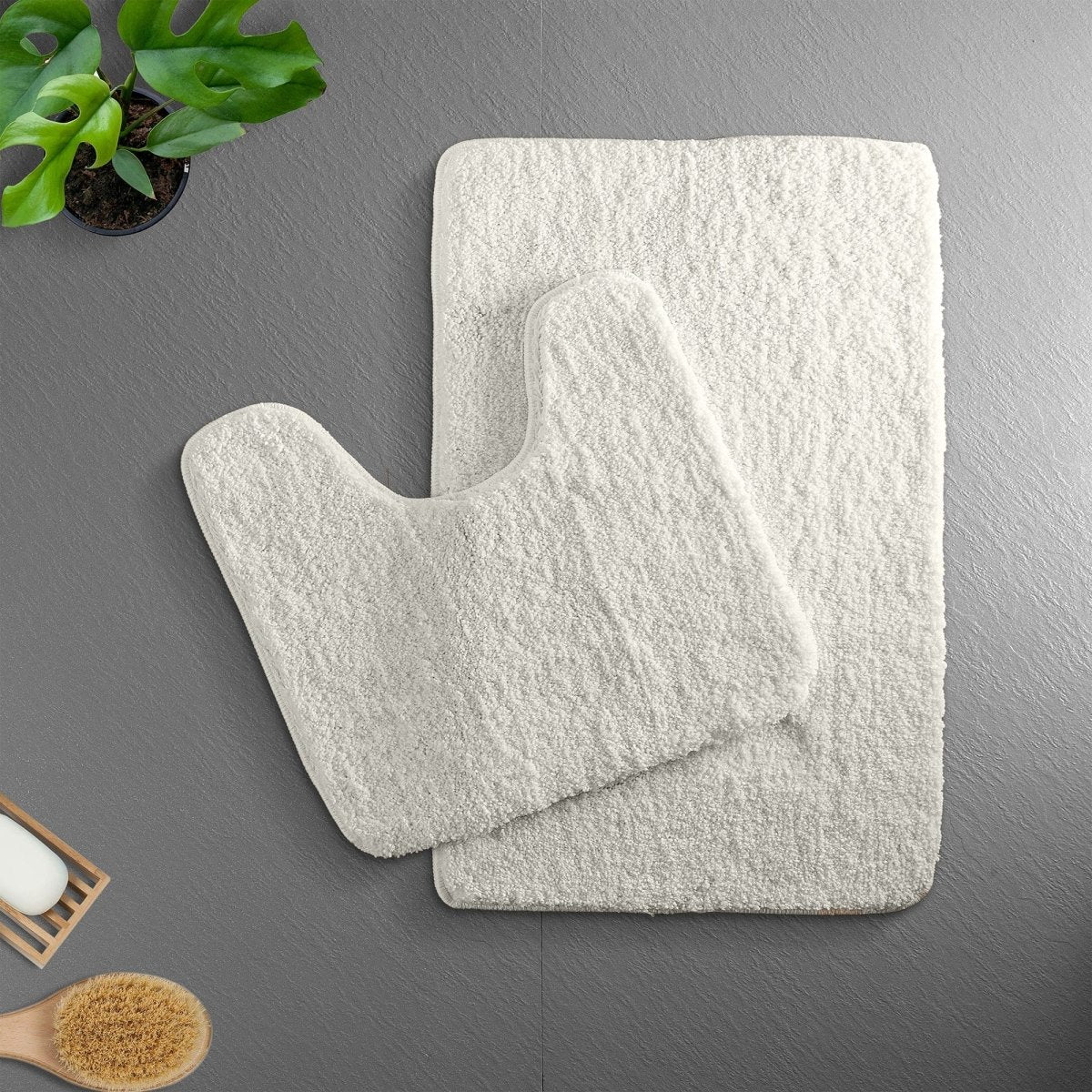 Minimalist Microfiber Bath Mat with Non-Slip Backing