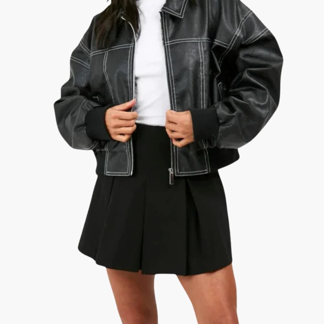 Women's loose fit woven jacket wide lapel front button closure side pockets chic mid-season layer