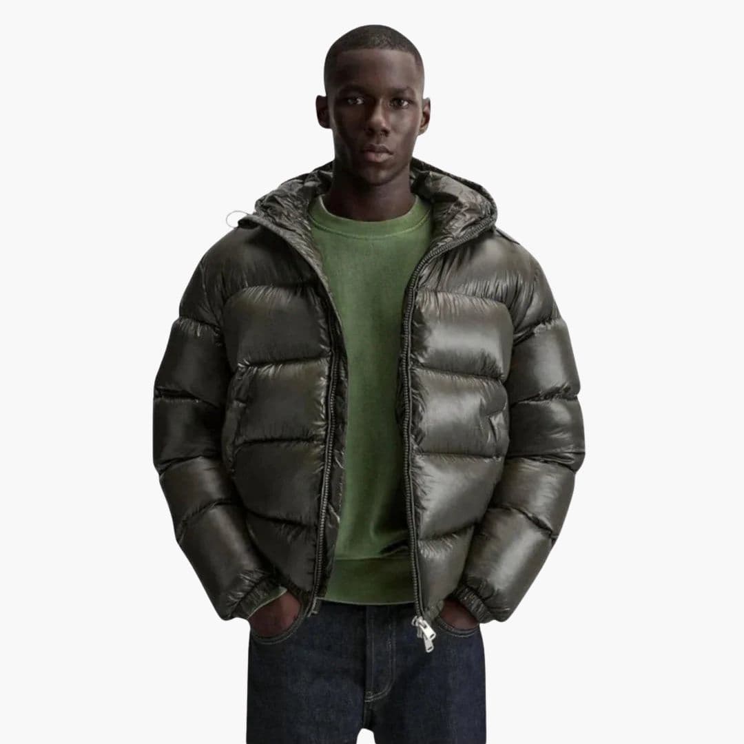 Men's quilted hooded jacket with lined padding, classic fit, lightweight layering piece for cold weather