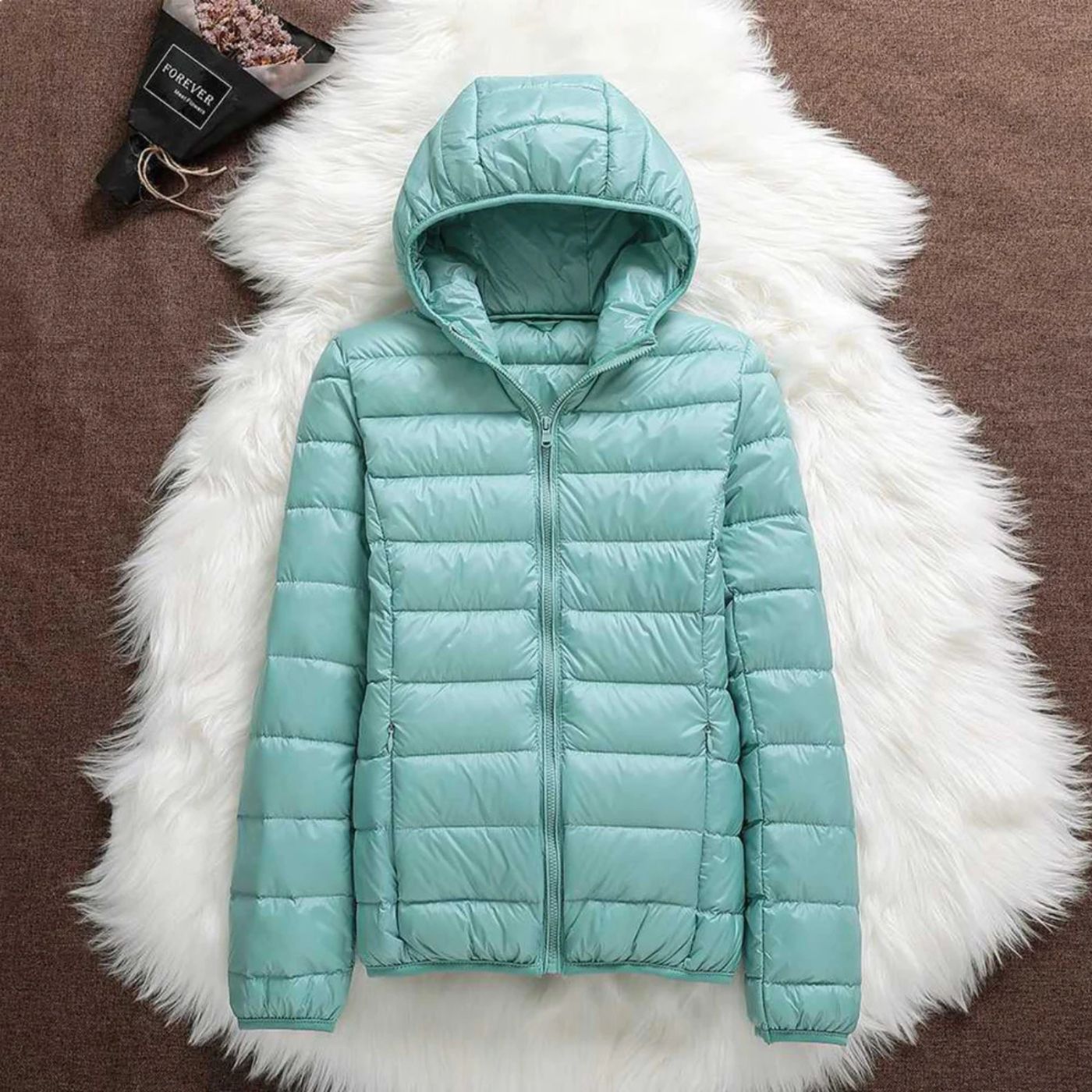 Lightweight quilted puffer hooded jacket slim fit packable insulated coat for outdoor wear