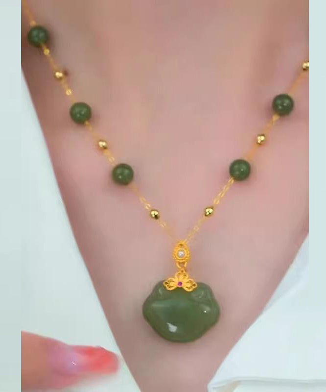 Collier pendentif vintage en argent sterling vert avec fermoir de sécurité en jade surdoré - Urbann-Vibe