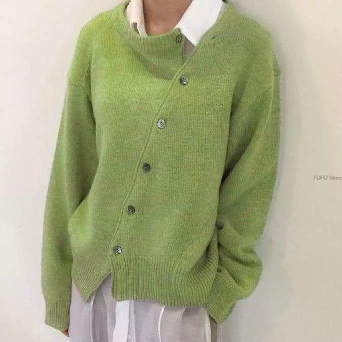 Women's Virginia wool cardigan with asymmetric neckline, cozy cotton-polyester knit for all-season layering