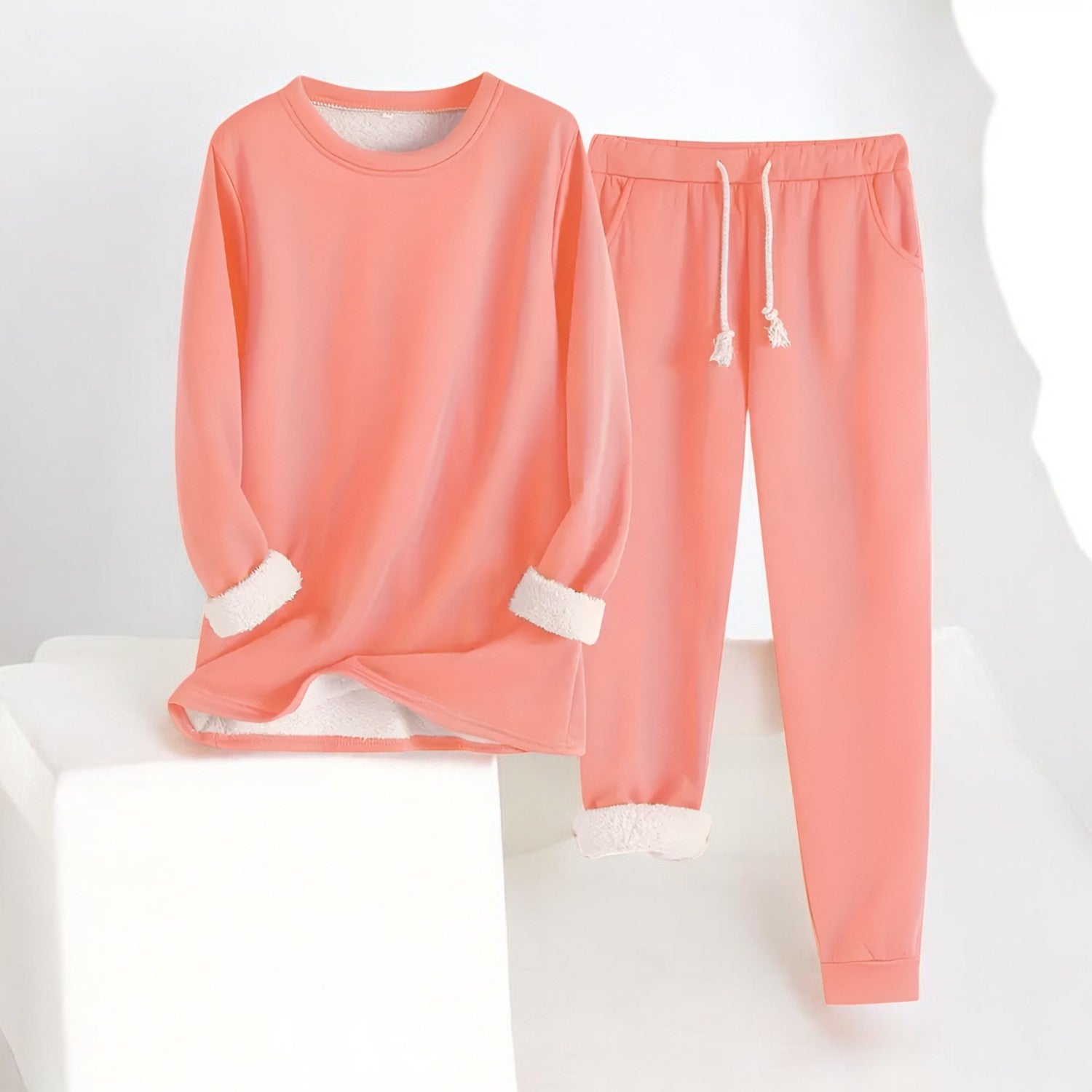 Women's Veda cozy fleece set, ultra-soft plush fabric, relaxed fit with breathable insulation