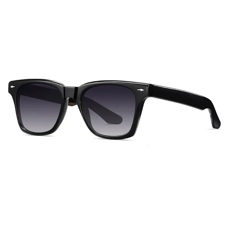 Winslow Heritage retro-modern sunglasses with classic versatile frames for fashion-forward adults