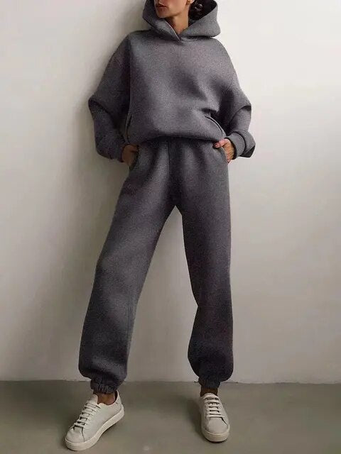 Women's casual two-piece lounge set in spring tones, relaxed fit with matching coordinated top and bottom