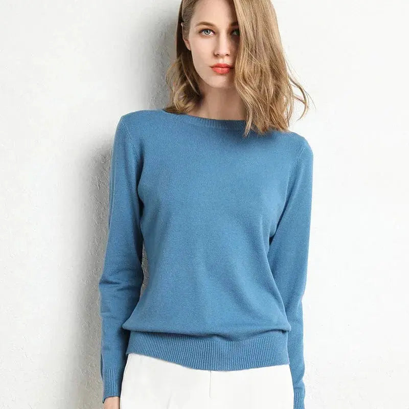 Women's ultra-soft cashmere crew neck sweater with ribbed trim, timeless luxury fit