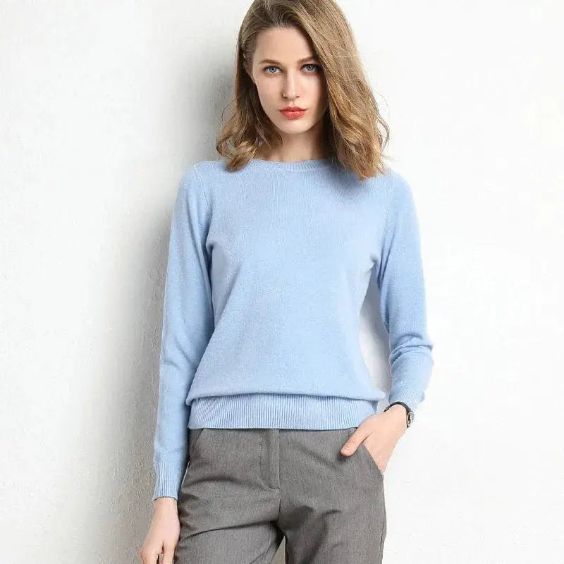 Women's ultra-soft cashmere crew neck sweater with ribbed trim, classic luxury fit