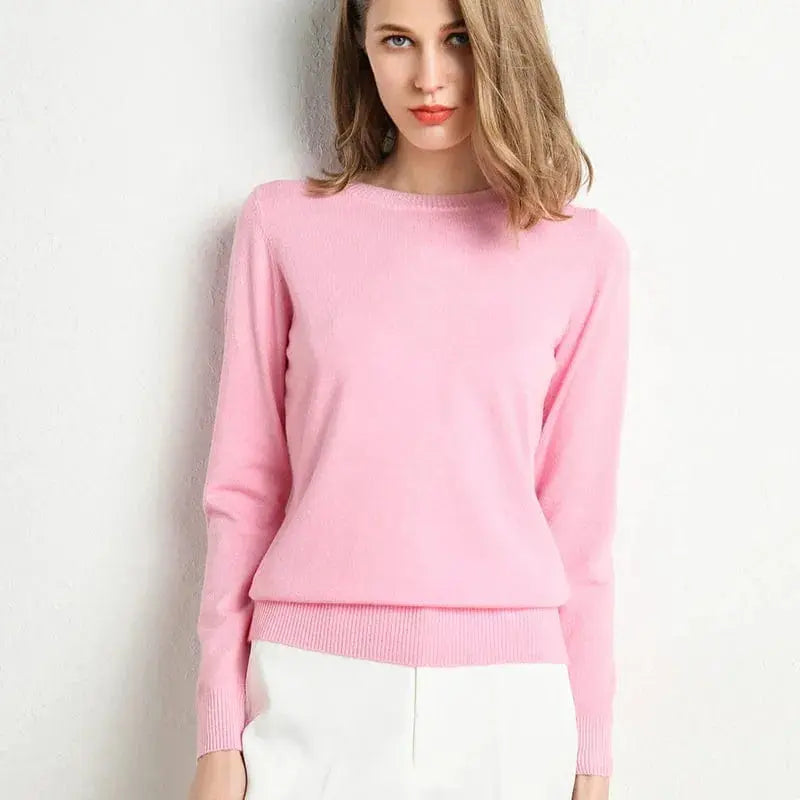 Women's ultra-soft cashmere crew neck sweater with ribbed trim, timeless luxury fit