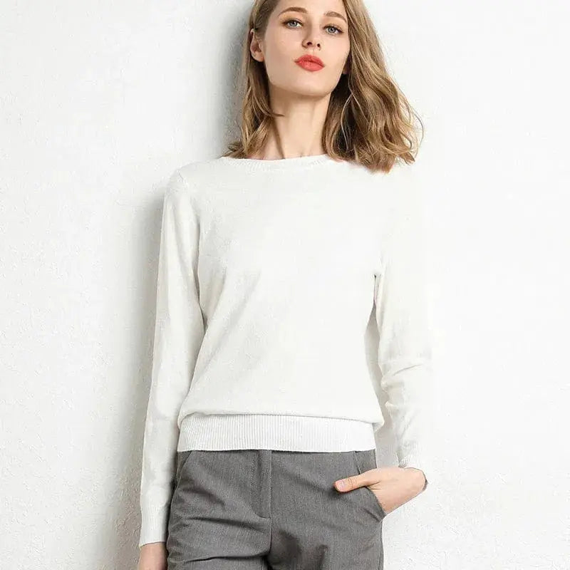 Women's ultra-soft cashmere crew neck sweater with ribbed trim, timeless luxury classic fit