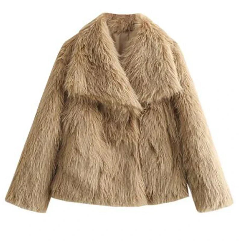 Women's relaxed fit faux fur jacket in plush ivory, luxurious texture for effortless cool-weather layering