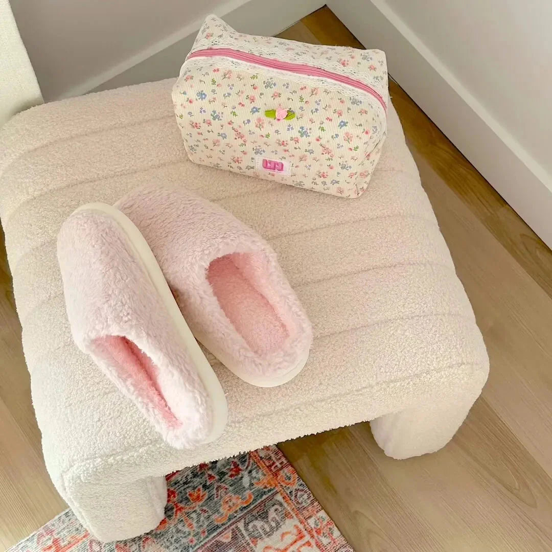 Women's plush slip-on slippers fluffy teddy-texture fleece lining cushioned insole cloud comfort