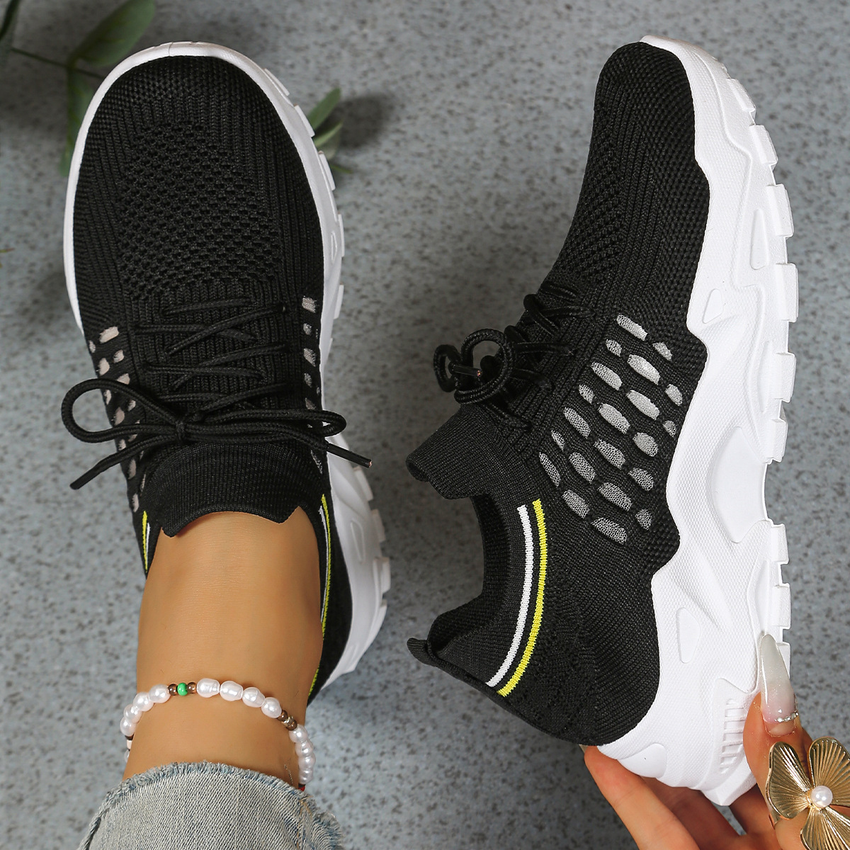 Nova | Women's Chunky Sole Mesh Lace-Up Walking Sneakers