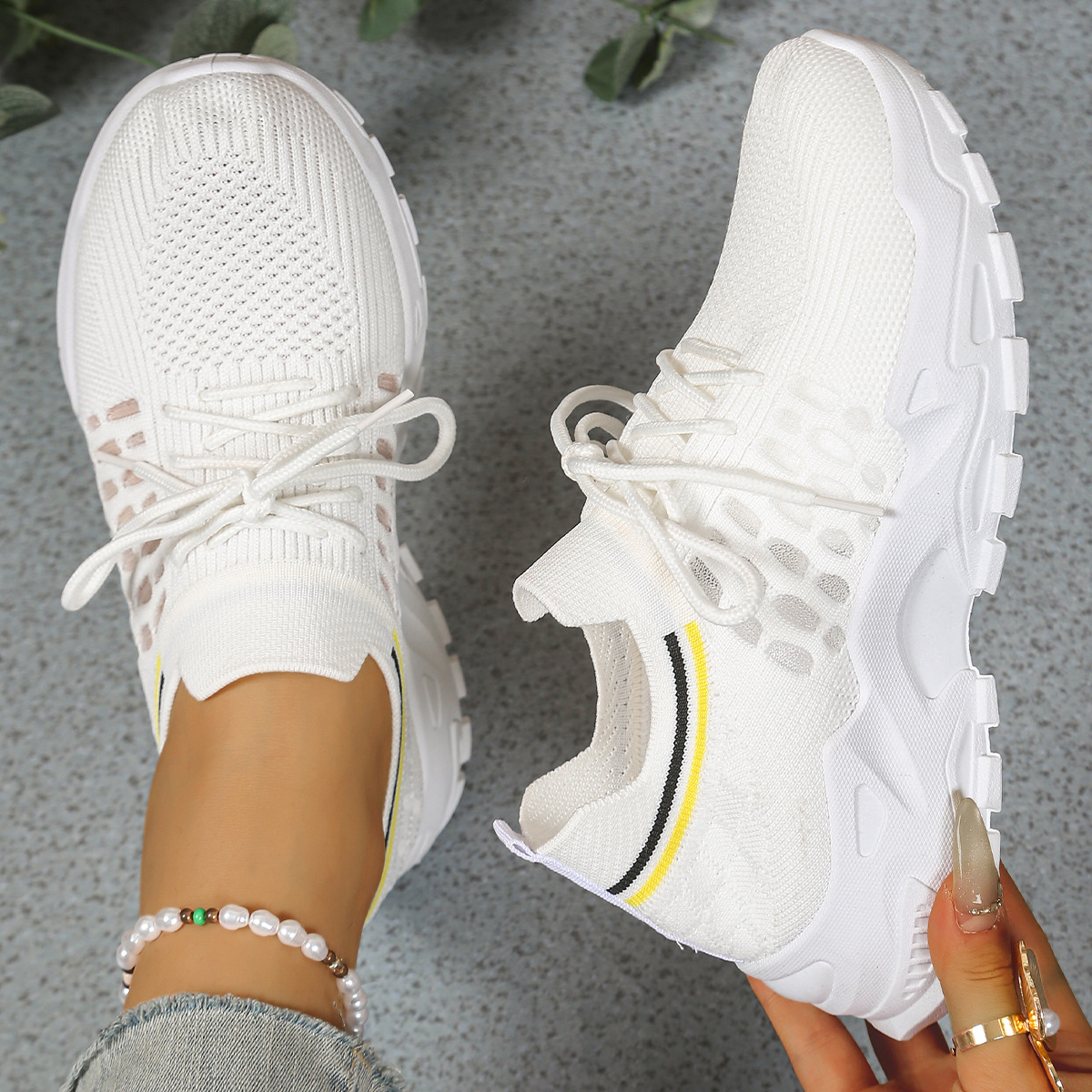 Nova | Women's Chunky Sole Mesh Lace-Up Walking Sneakers