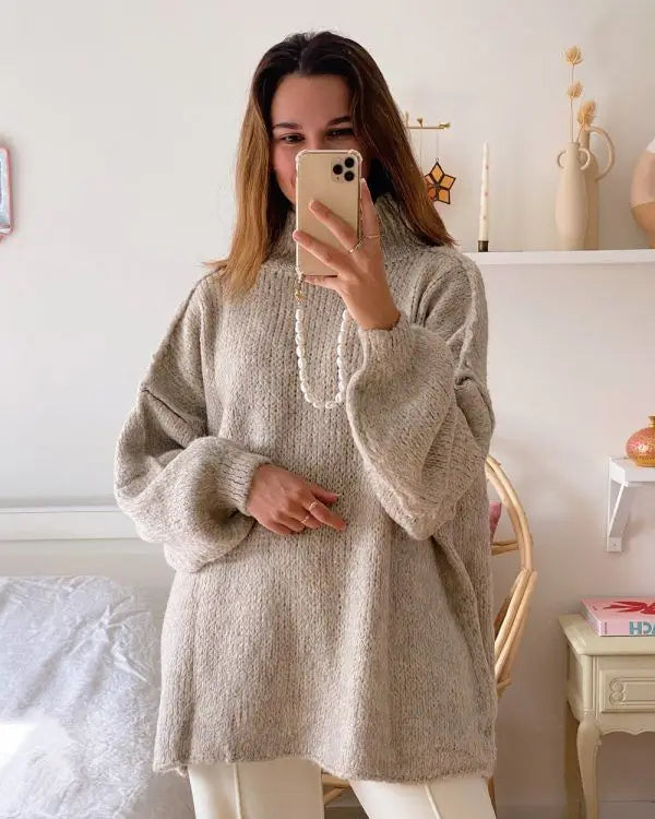 Riley women's oversized turtleneck sweater in cozy winter knit with relaxed long-sleeve silhouette