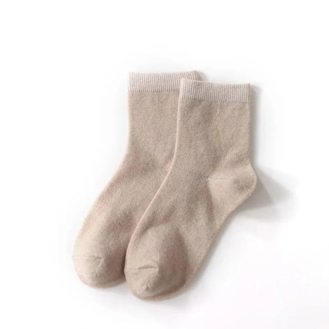 Women's wool knitted mid-calf socks soft breathable natural wool everyday comfort warm cozy fit